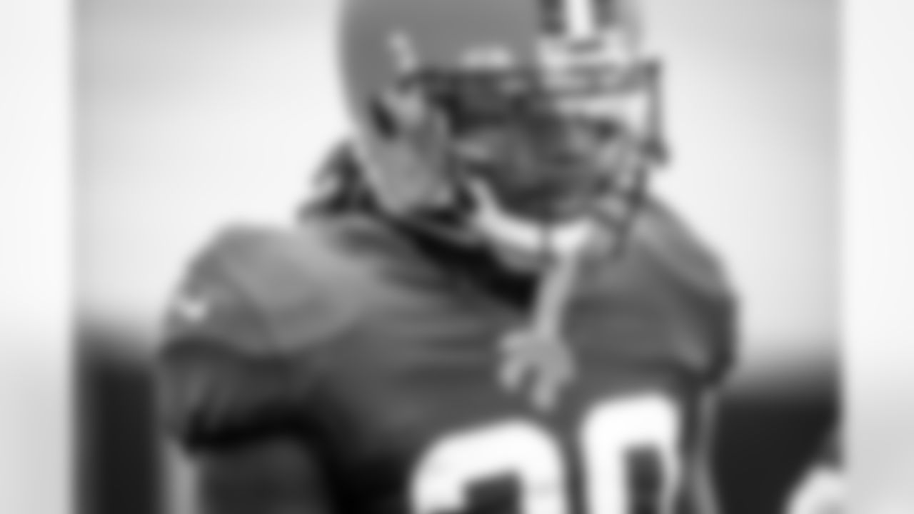 Running Back D'Ernest Johnson (30) during practice on November 17, 2021.