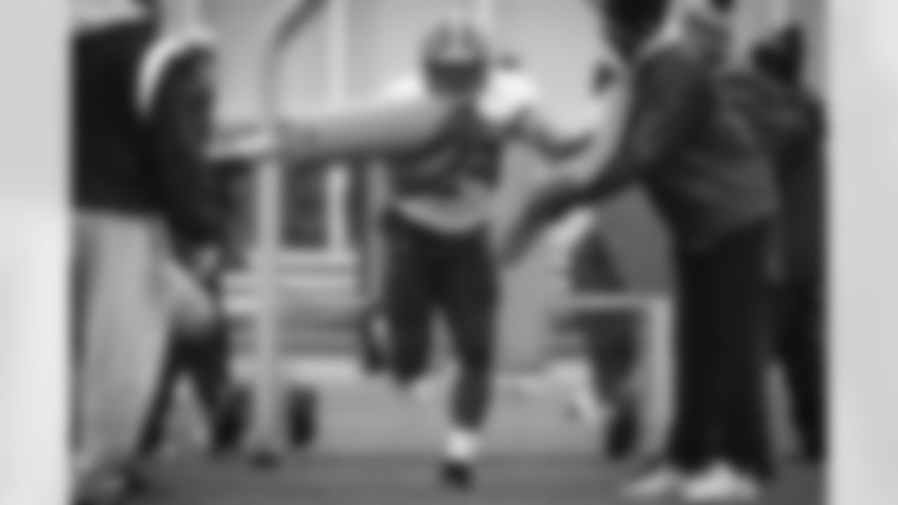 Running back Nick Chubb (24) during practice at CrossCountry Mortgage Campus on December 7, 2022.