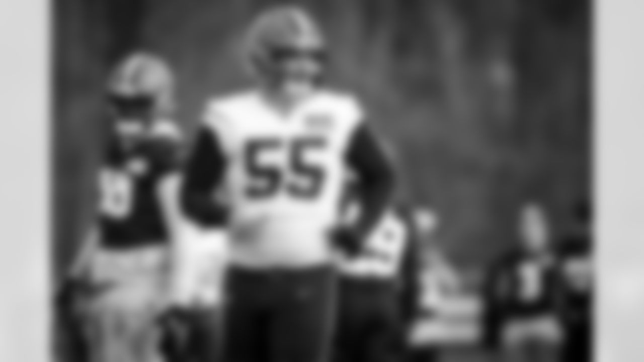 Center Ethan Pocic (55) during practice at CrossCountry Mortgage Campus on December 29, 2022.