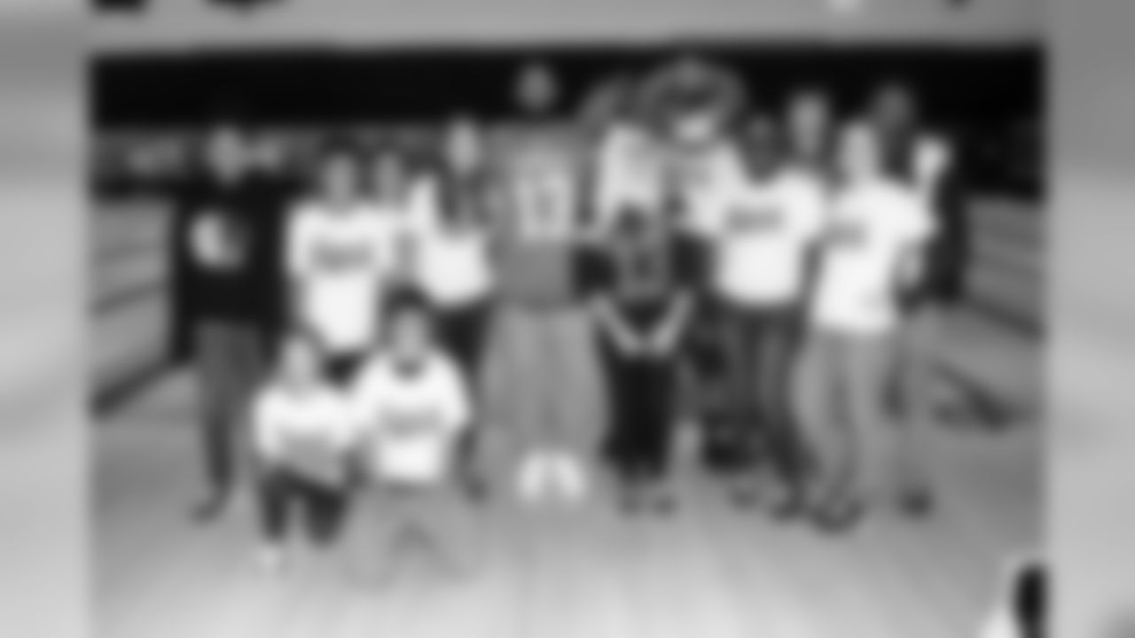 Odell Beckham Jr. Get 2 School Bowling Event on October 22, 2019