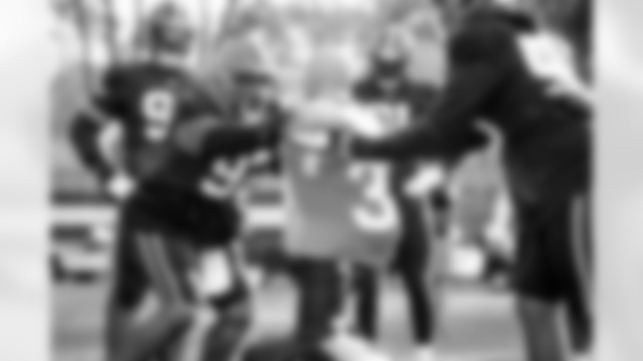 Defensive tackle Sheldon Day (92) during practice on November 10, 2021.