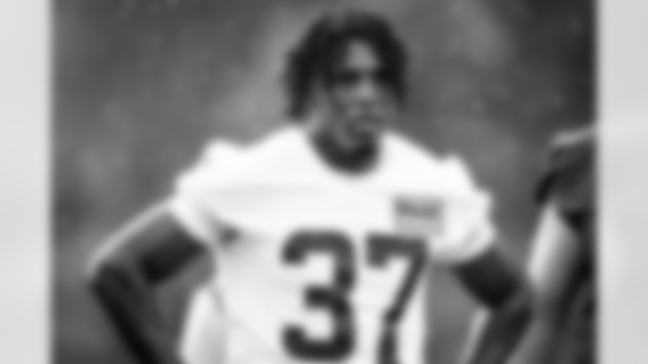 Safety D'Anthony Bell (37) during the first day of rookie and quarterback workouts at CrossCountry Mortgage Campus on July 23, 2022.
