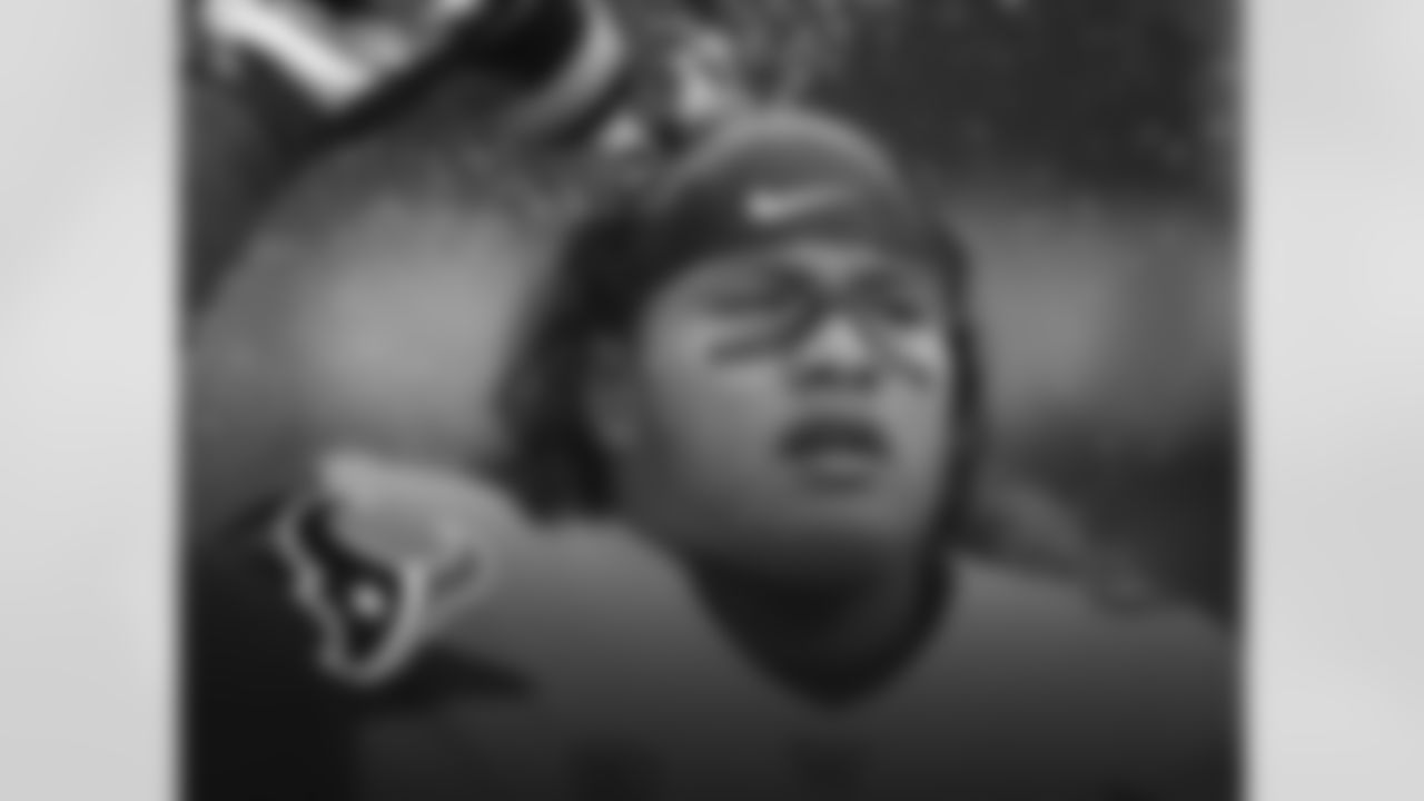 DL Danny Shelton