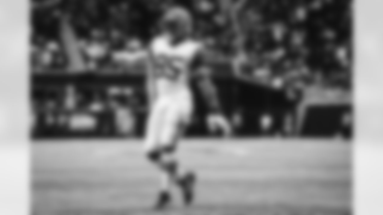 Tight end David Njoku (85) during a NFL football game between the Cleveland Browns and Atlanta Falcons on October 2, 2022 at Mercedes-Benz Stadium.