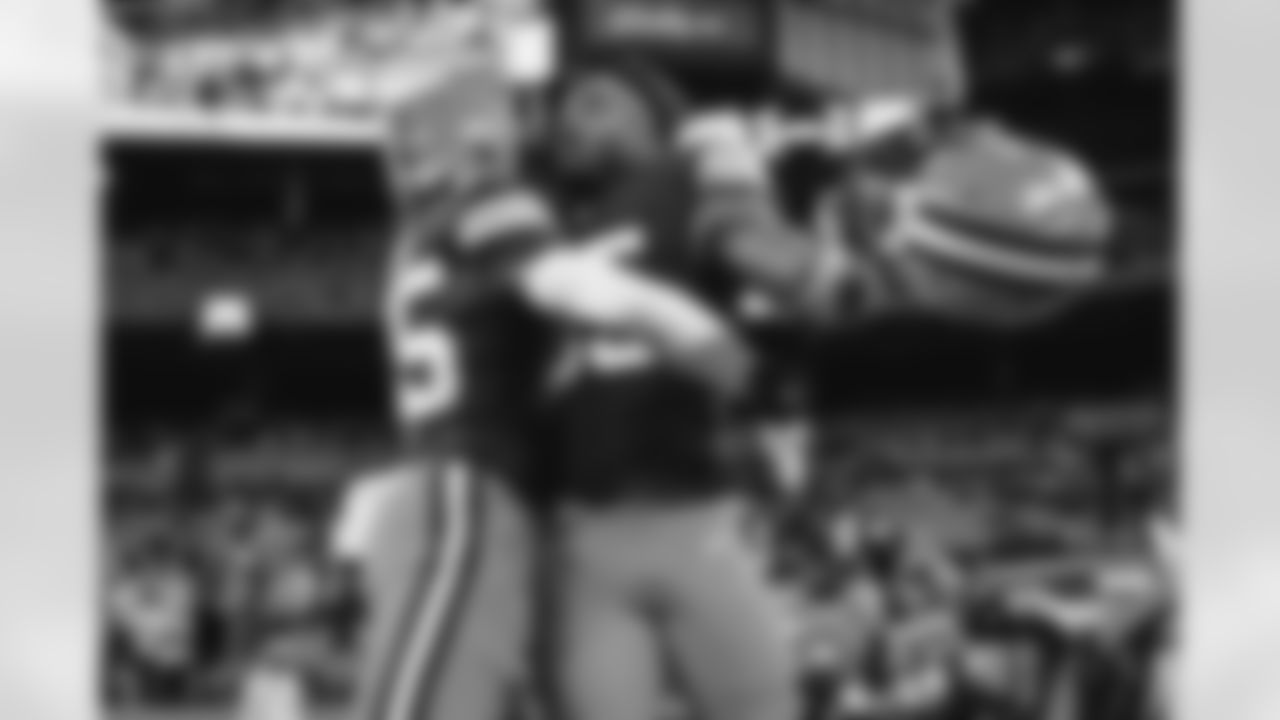 Defensive end Myles Garrett (95) before a NFL football game between the Pittsburgh Steelers and Cleveland Browns on September 22, 2022 at FirstEnergy Stadium.