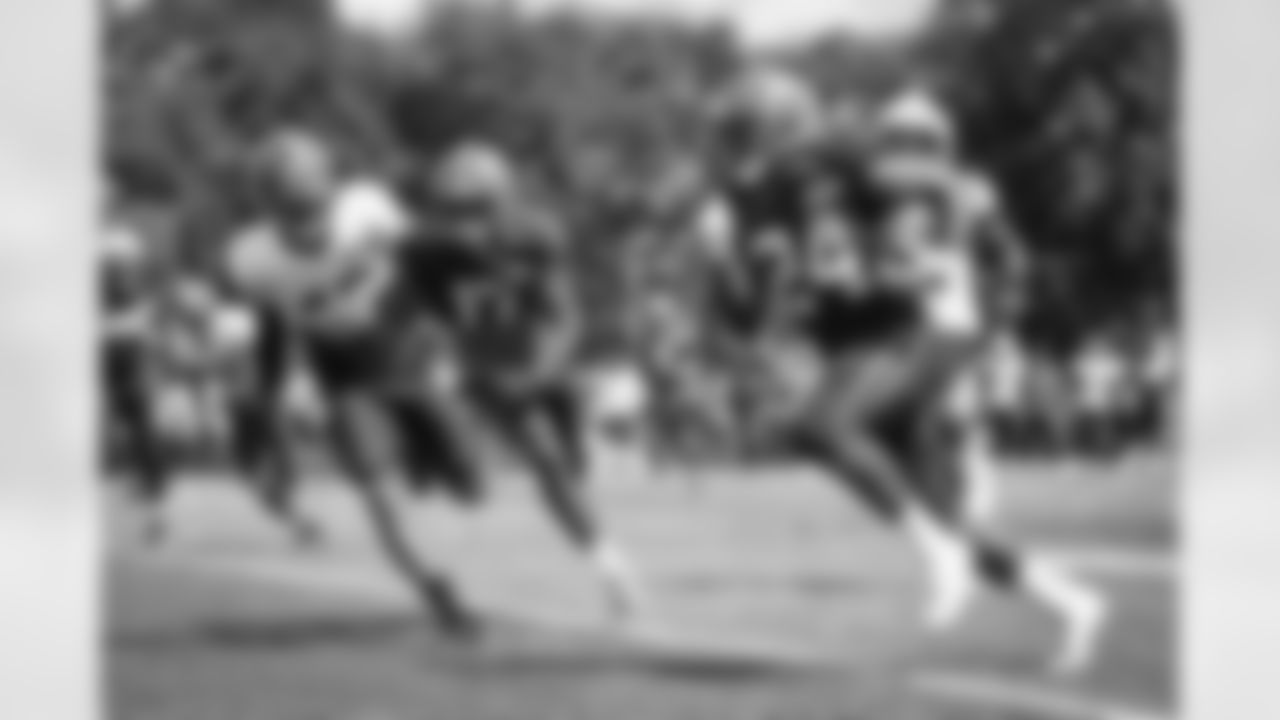 Running back Nick Chubb (24) during the ninth day of training camp at CrossCountry Mortgage Campus on August 6, 2022.
