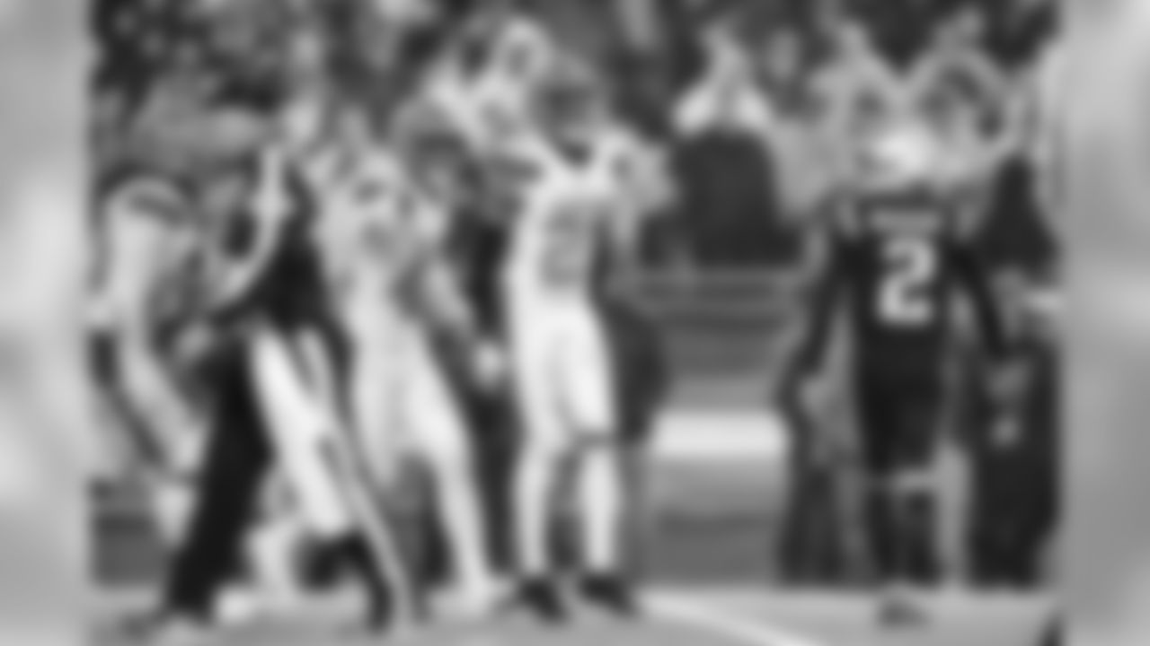 The Cleveland Browns play the New England Patriots in Week 8.