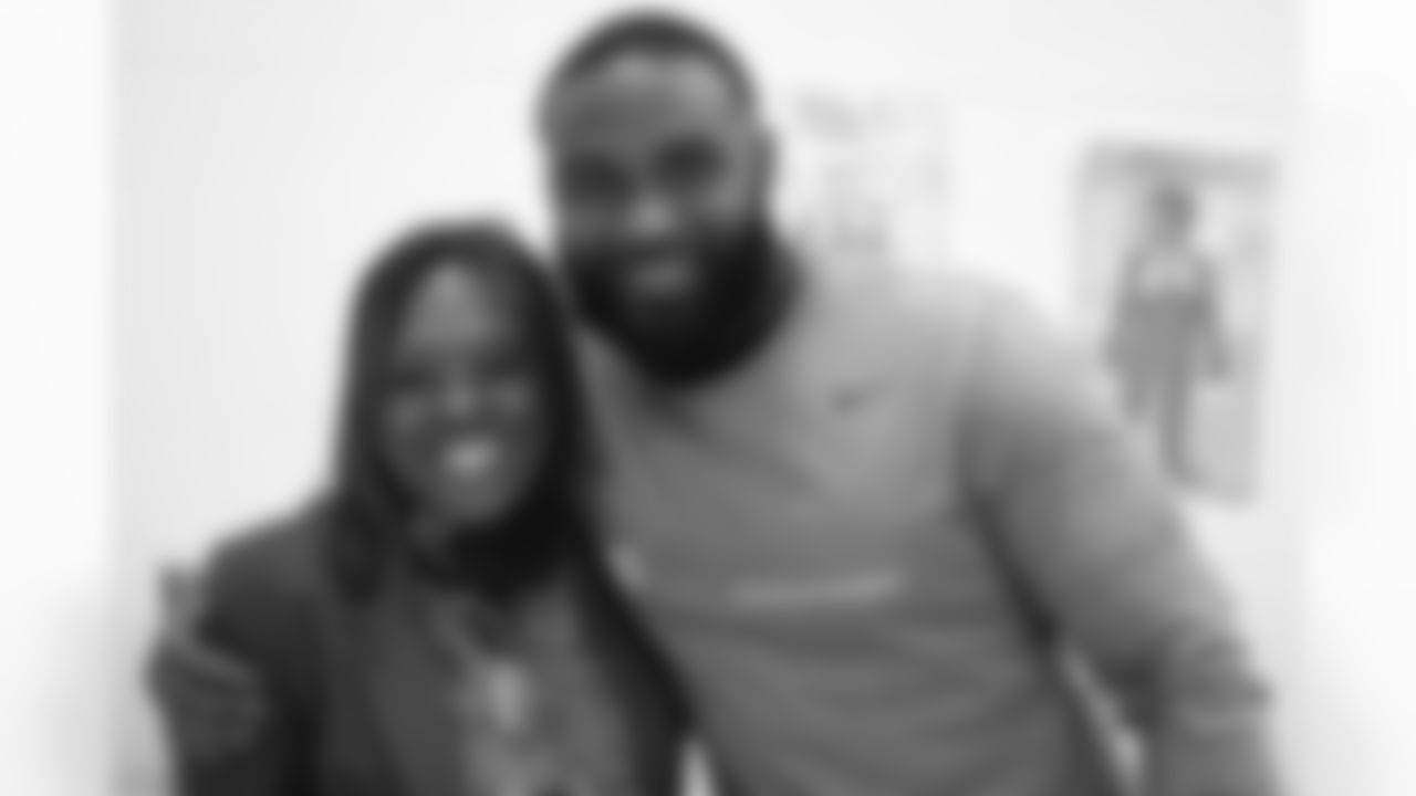 Cleveland Browns visit Ginn Academy