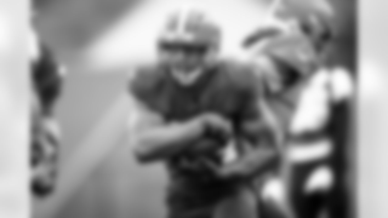 Running back Nick Chubb (24) during practice on October 27, 2021.