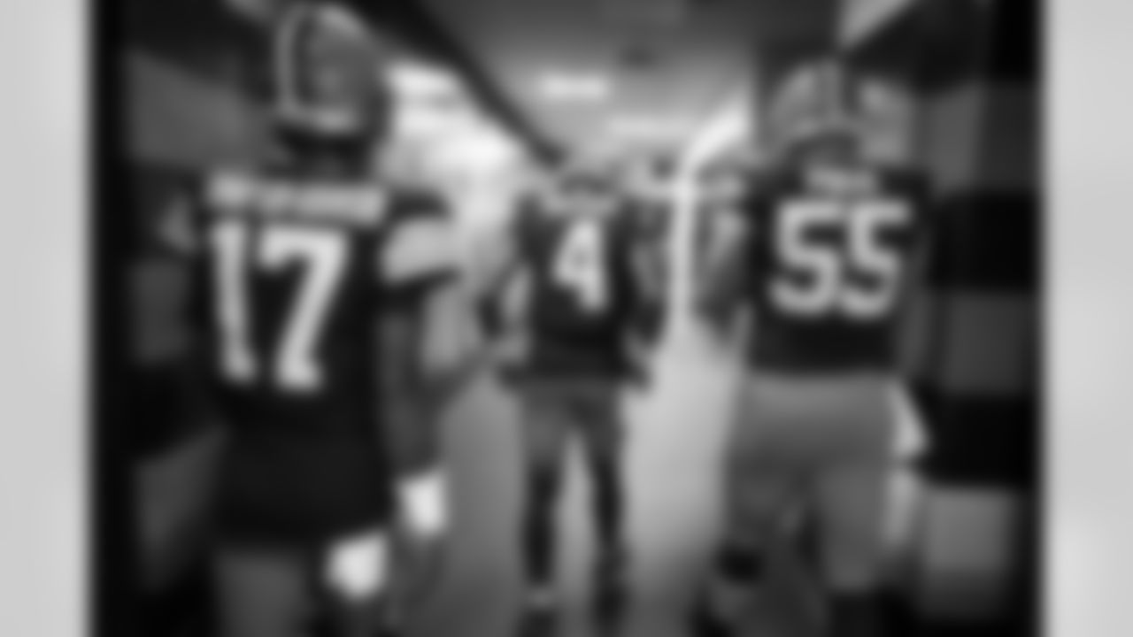 Quarterback Deshaun Watson (4) before a NFL football game between the Cincinnati Bengals and Cleveland Browns on September 10, 2023 at Cleveland Browns Stadium.