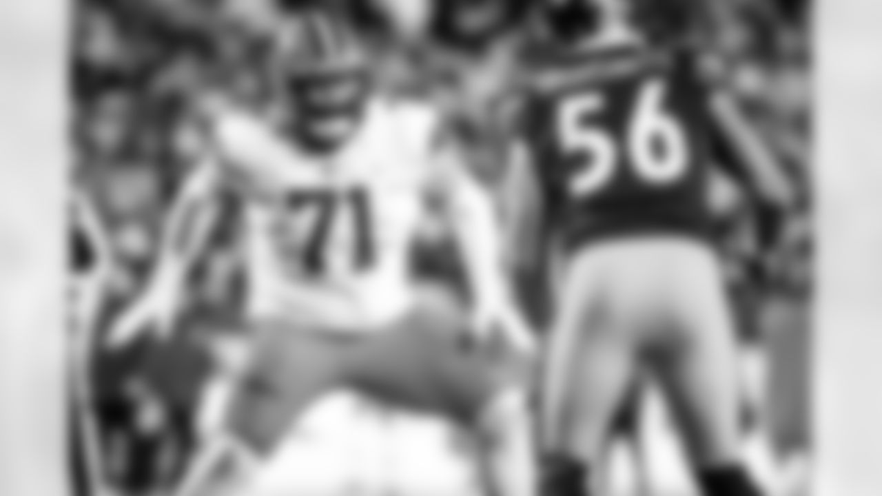 Offensive tackle Jedrick Wills Jr. (71) during a NFL football game between the Cleveland Browns and Pittsburgh Steelers on Monday Night Football on January 3, 2022 at Heinz Field. The Browns lost 14-26.