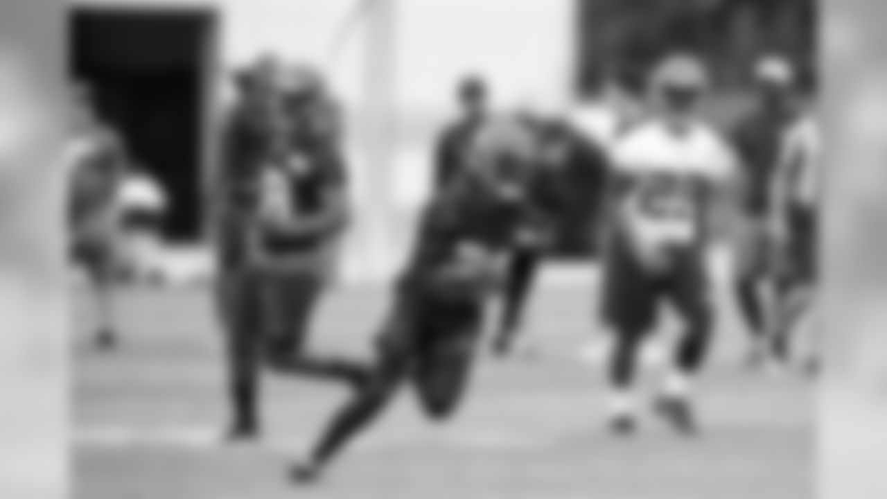 Cornerback Denzel Ward (21) during the first day of minicamp on June 4, 2019.