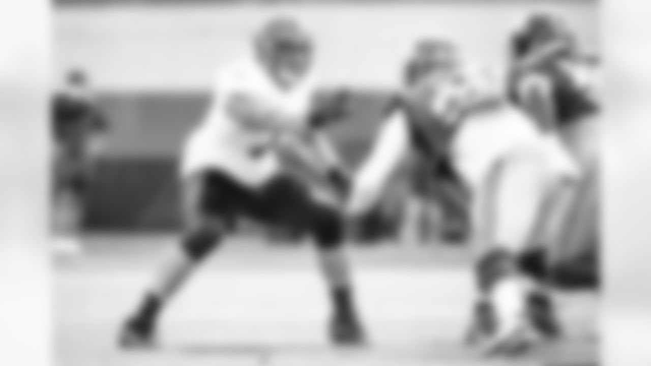 Offensive guard Wyatt Teller (77) during the first day of joint practices with the New York Giants on August 19, 2021.