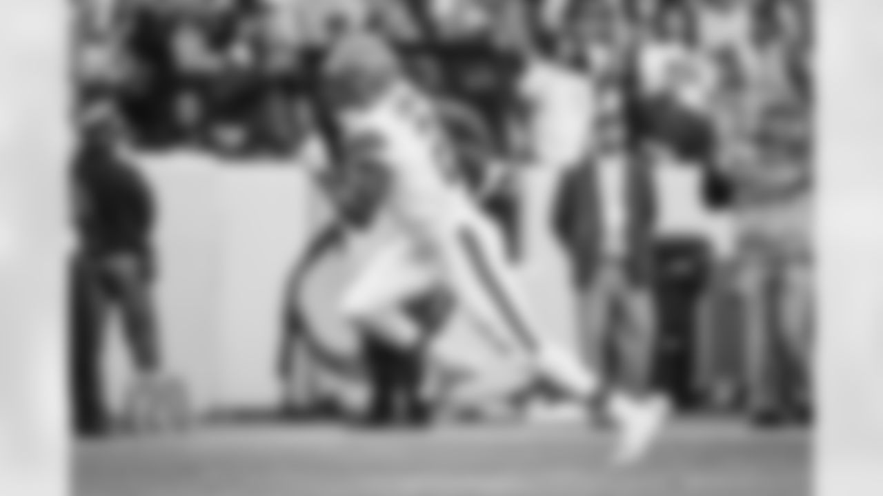 Wide Receiver Amari Cooper (2) during a NFL football game between the Cleveland Browns and Washington Commanders on January 1, 2023 at FedEx Field.