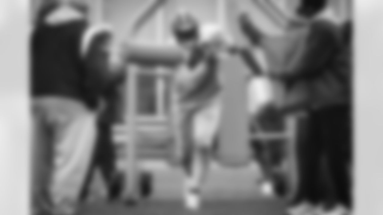 Tight end Pharaoh Brown (84) during practice at CrossCountry Mortgage Campus on December 7, 2022.