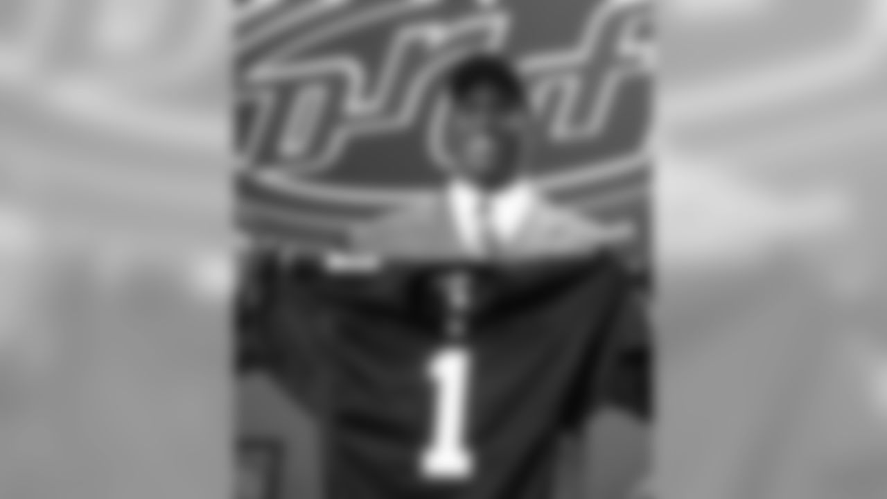 QB Michael Vick (Virginia Tech) - Atlanta Falcons, 2001
