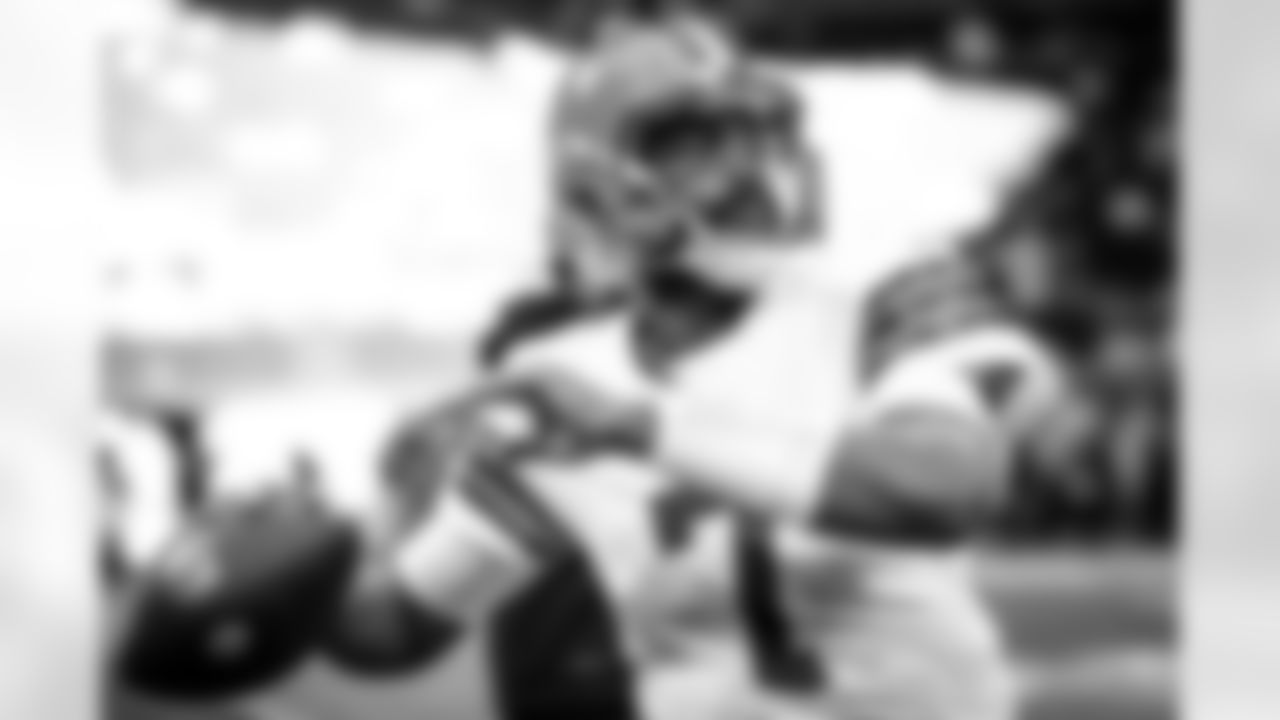 Quarterback Jacoby Brissett (7) before a NFL football game between the Cleveland Browns and Atlanta Falcons on October 2, 2022 at Mercedes-Benz Stadium. The Browns lost 20-23.
