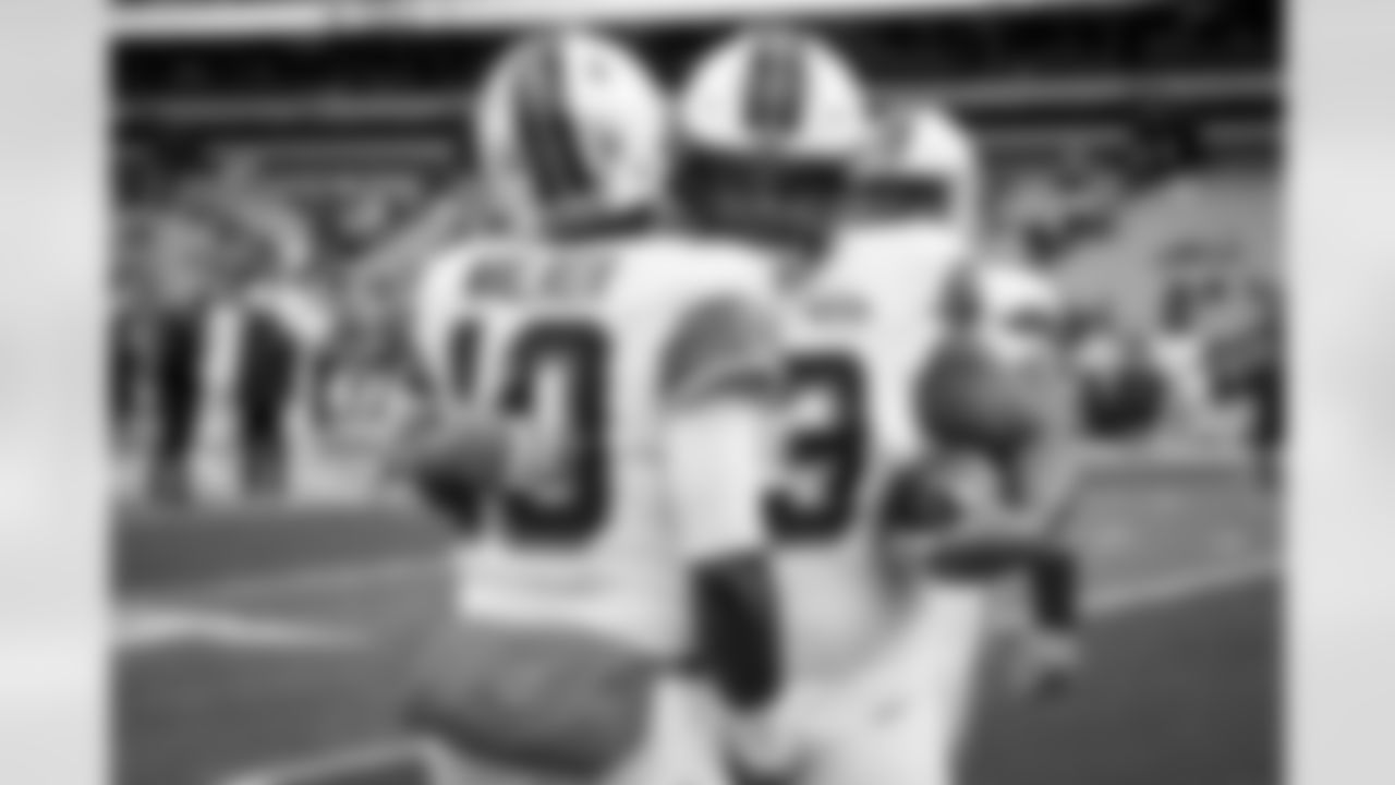 Quarterback P.J. Walker (10) before a NFL football game between the San Francisco 49ers and Cleveland Browns on October 15, 2023 at Cleveland Browns Stadium.