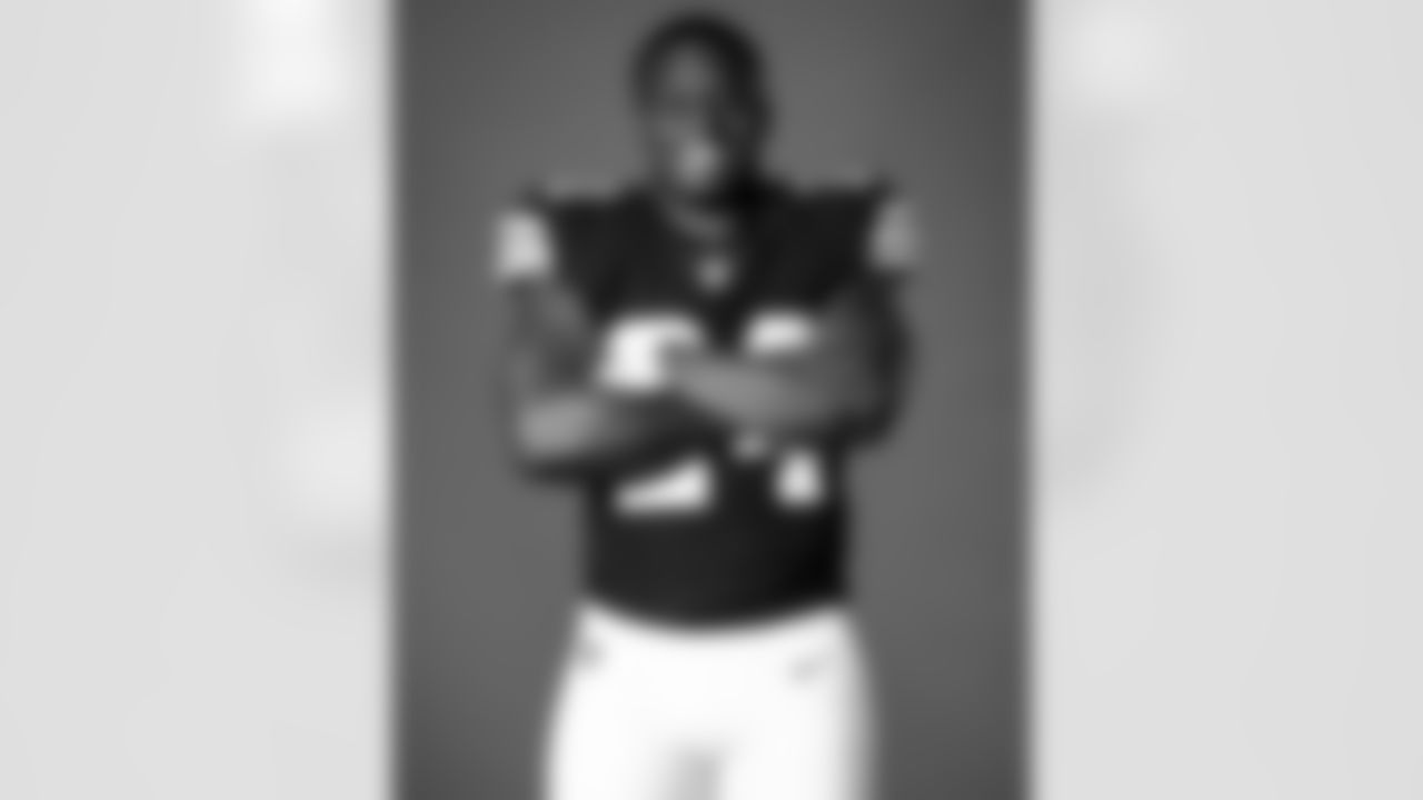 Browns players posing for a team photoshoot