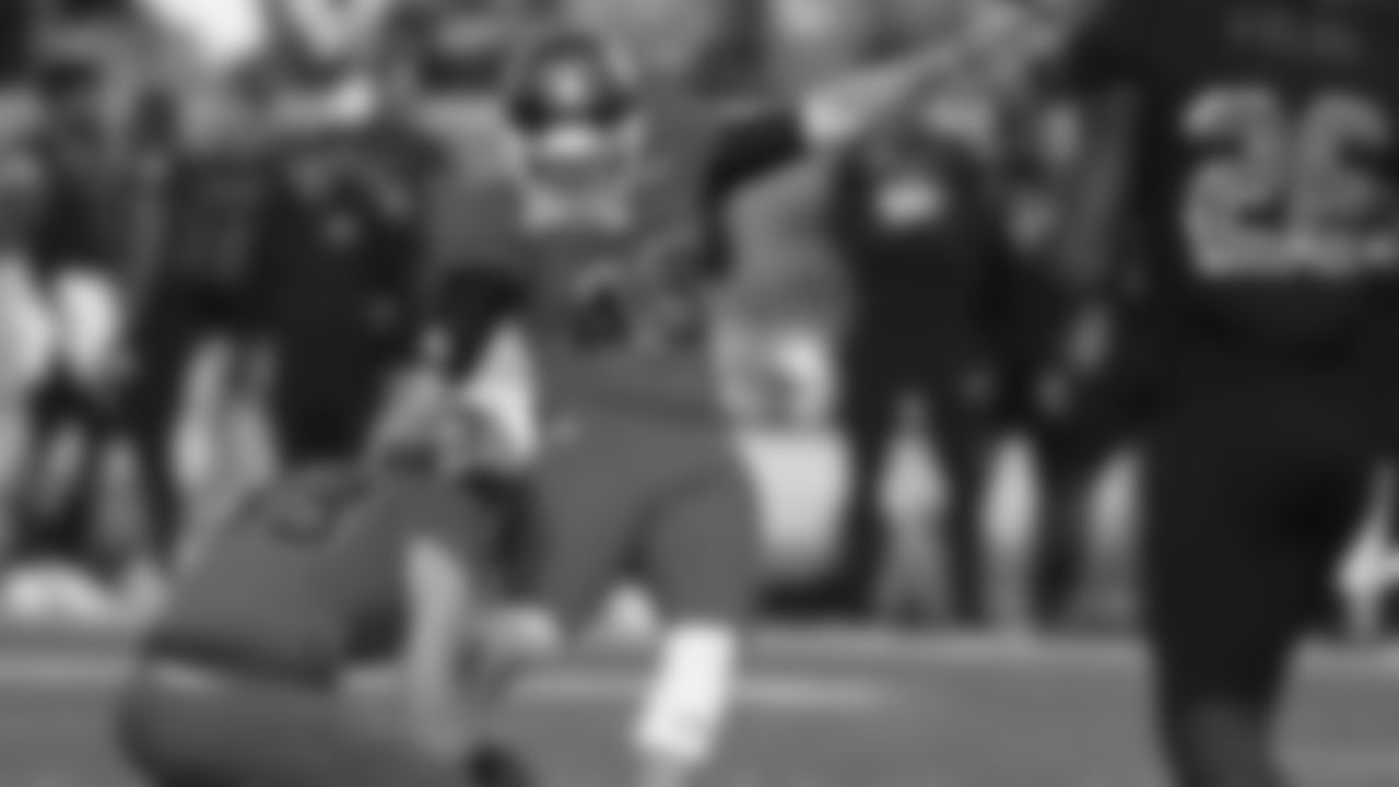 North place kicker Austin Seibert of Oklahoma (43) kicks a field goal during the second half of the Senior Bowl college football game, Saturday, Jan. 26, 2019, in Mobile, Ala. (AP Photo/Butch Dill)
