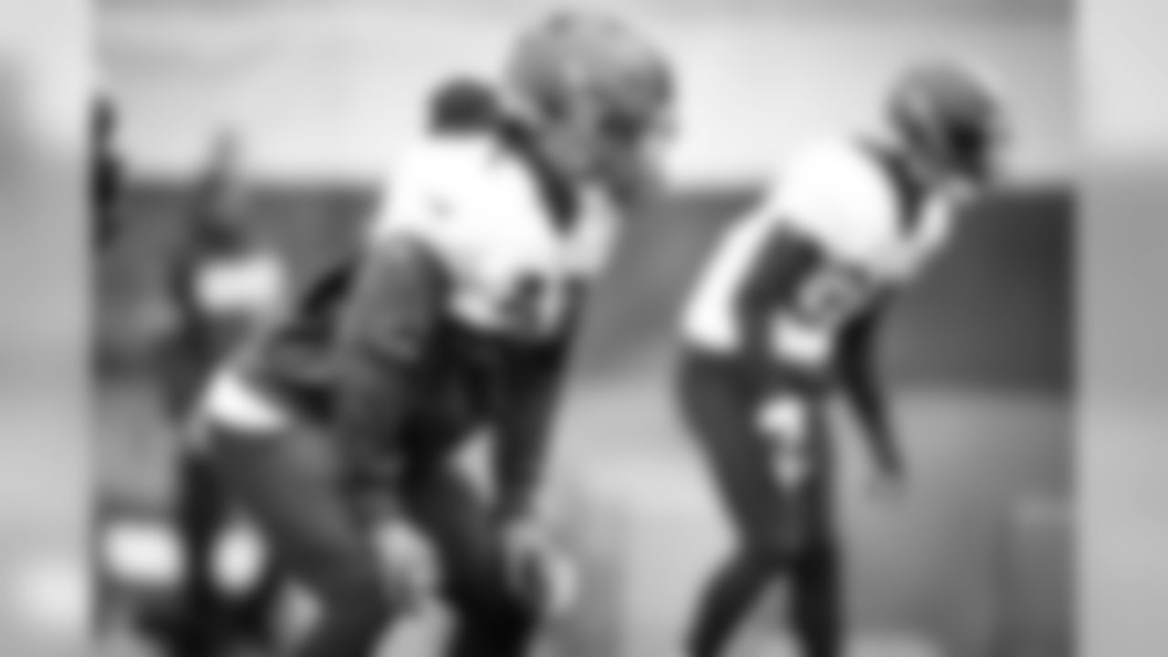 Linebacker Malik Jefferson (40) during practice on November 6, 2019.