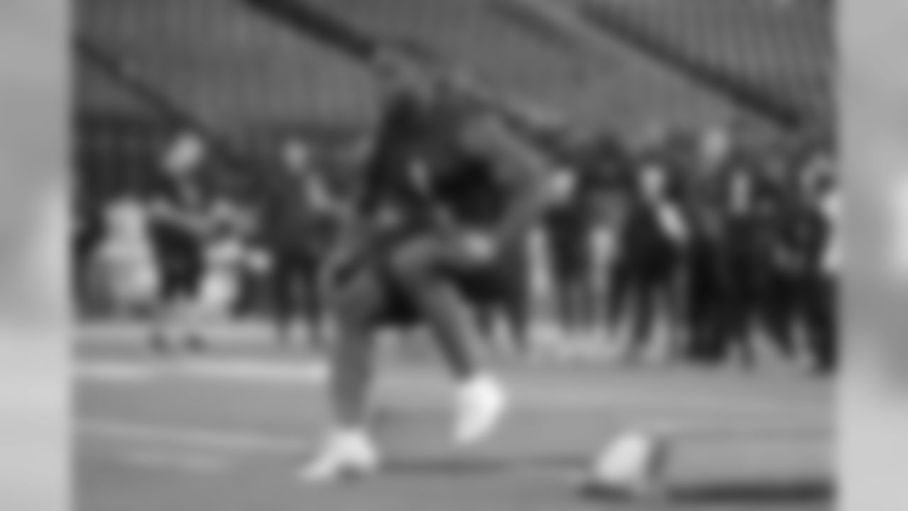 LB Genard Avery (Memphis)