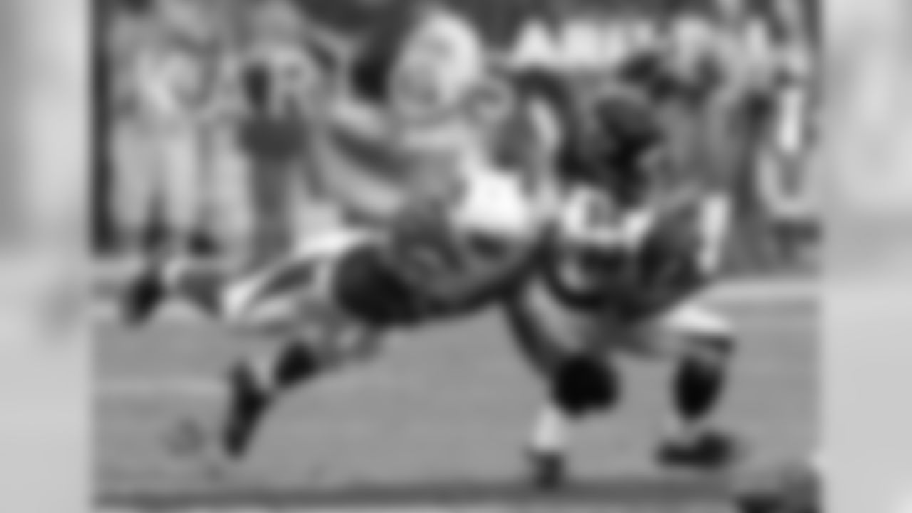 Karlos Dansby Photo Gallery