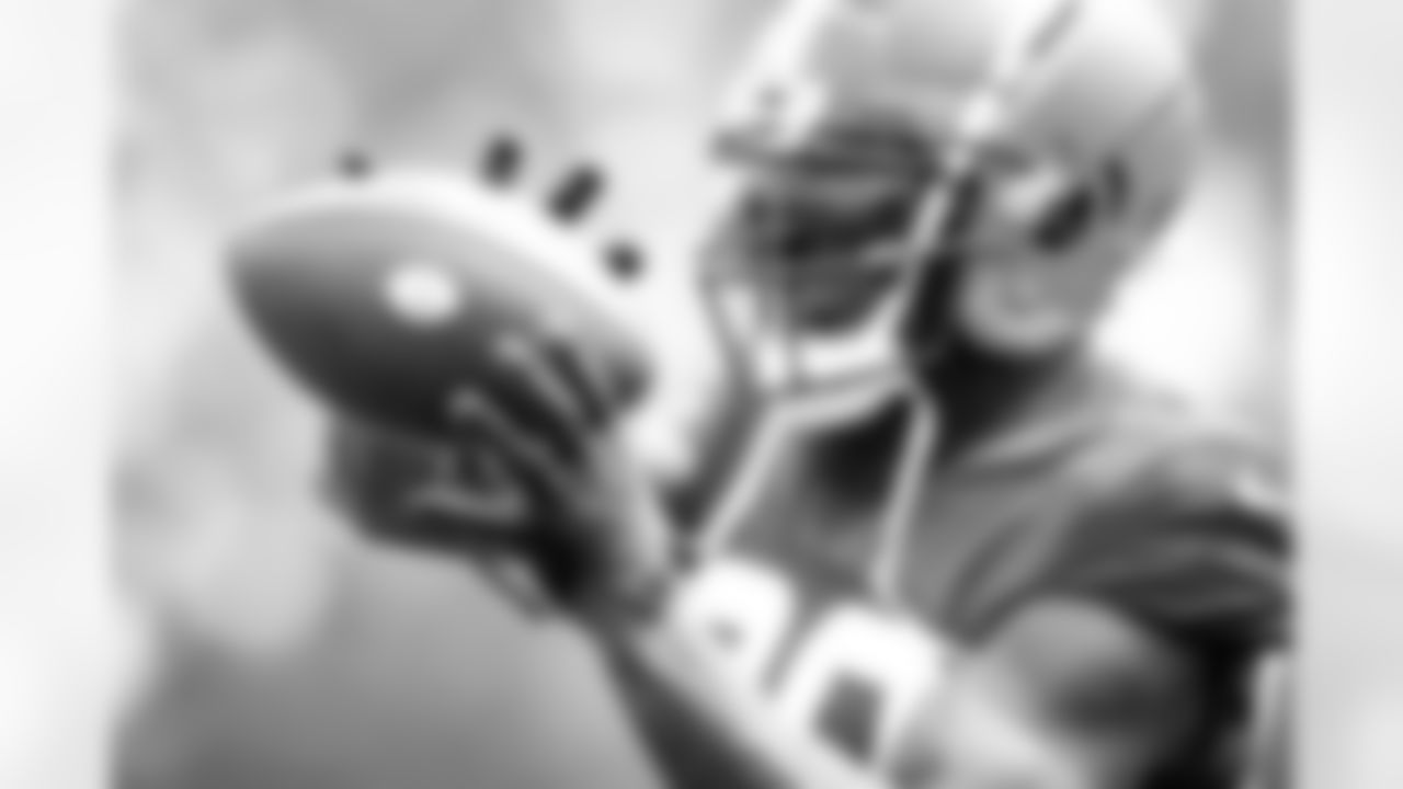 Wide receiver Jarvis Landry (80) during practice on September 15, 2021.