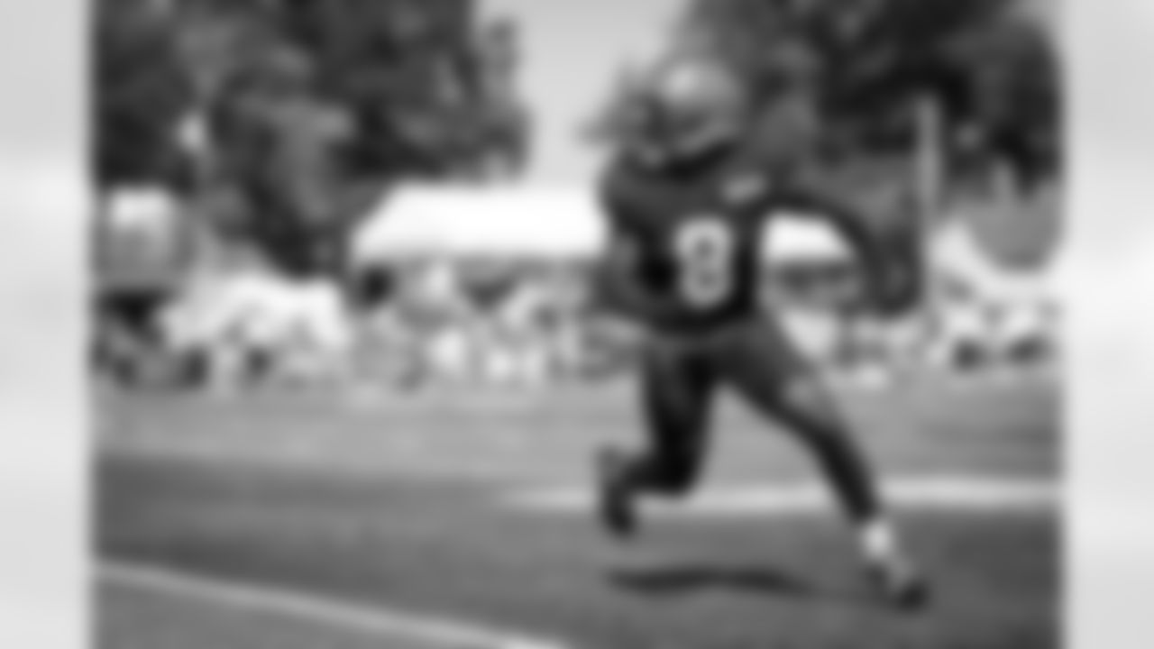 Wide receiver Elijah Moore (8) during Day 14 of Training Camp at CrossCountry Mortgage Campus on August 20, 2023.