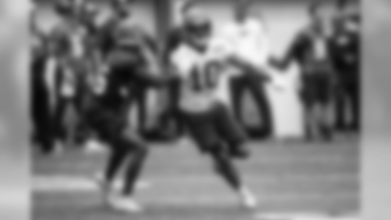 Wide receiver Jaelen Strong (10) and Cornerback Jhavonte Dean (36) during the last day of minicamp on June 6, 2019.