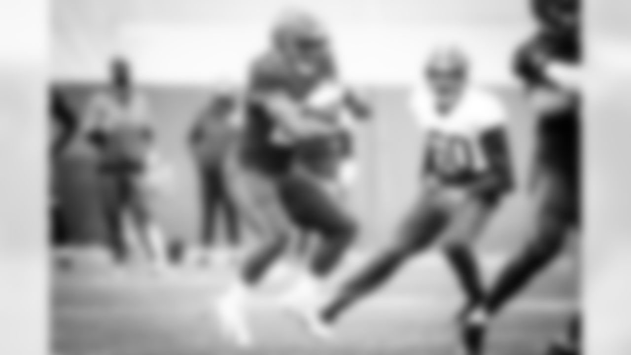 Running Back Nick Chubb (24) during practice on September 30, 2020