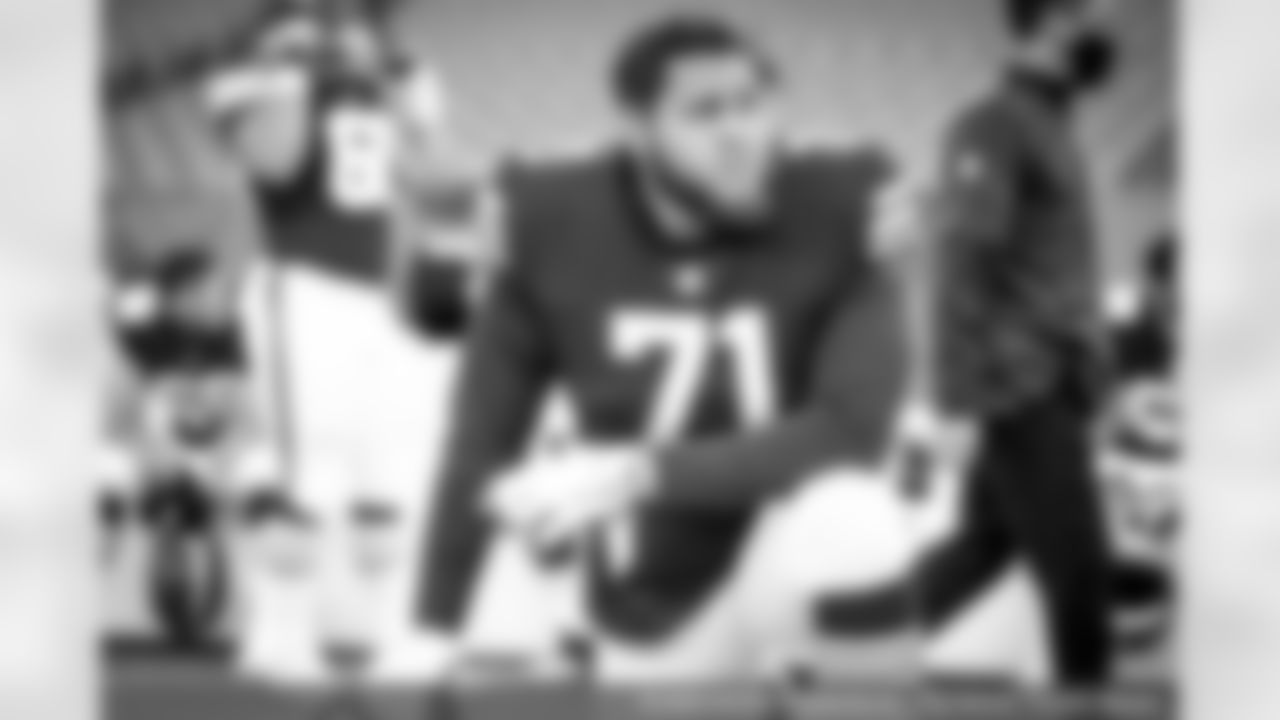 Offensive tackle Jedrick Wills Jr. (71)
