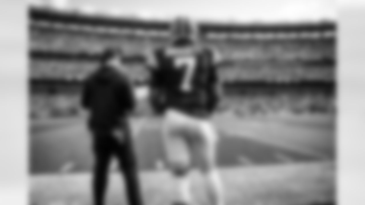 Head Coach Kevin Stefanski and Quarterback Jacoby Brissett (7) during a NFL football game between the New England Patriots and Cleveland Browns on October 16, 2022 at FirstEnergy Stadium. The Browns lost 38-15.