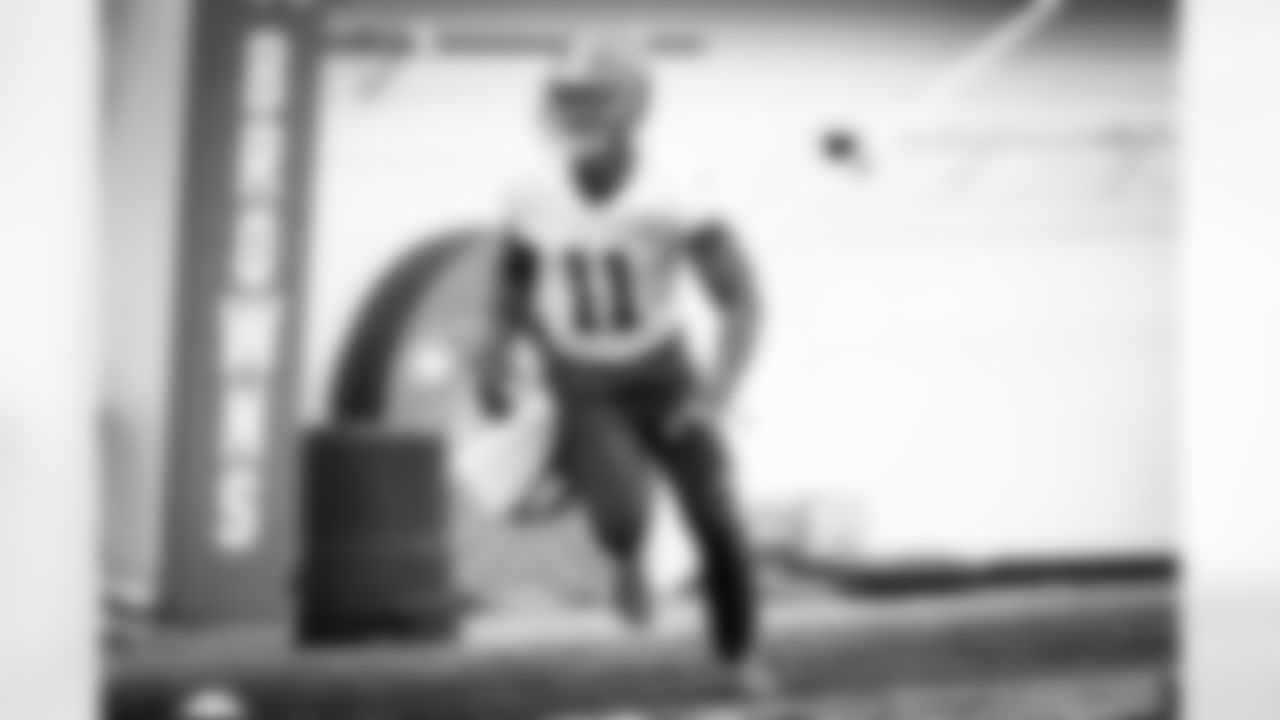 Wide receiver Donovan Peoples-Jones (11) during practice on December 22, 2021.