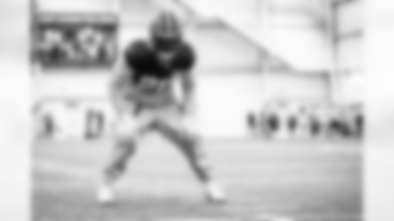 Linebacker Jeremiah Owusu-Koramoah (28) during practice at CrossCountry Mortgage Campus on November 30, 2022.