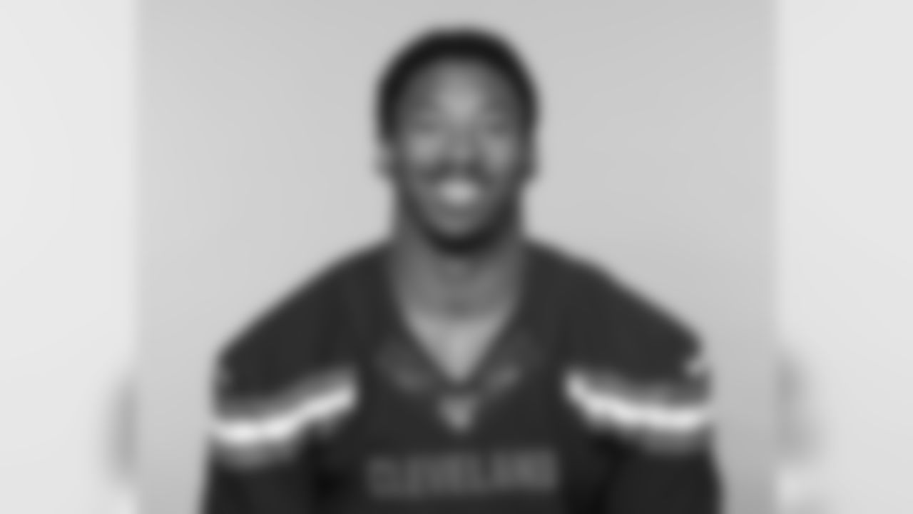Defensive end Myles Garrett (95)