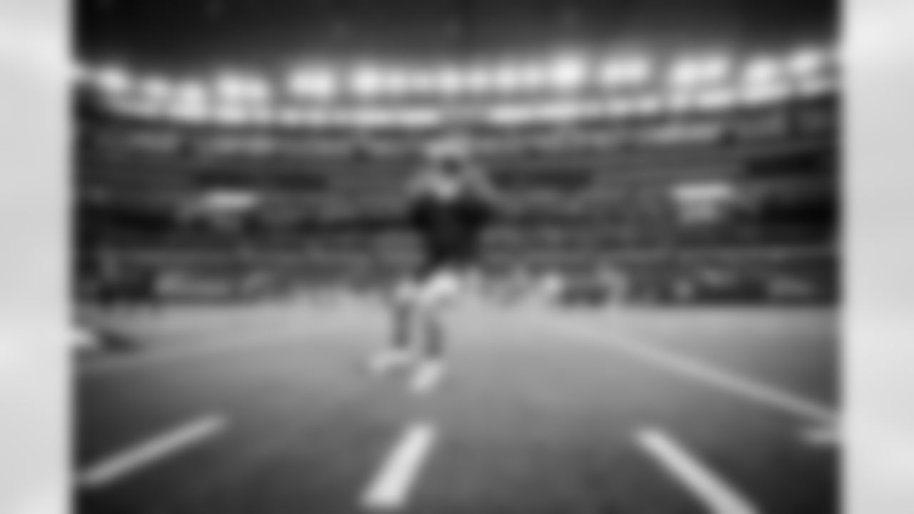 Quarterback Baker Mayfield (6) before a NFL football game between the Cleveland Browns and Dallas Cowboys on October 4, 2020 at AT&T Stadium. The Browns won 49 - 38.