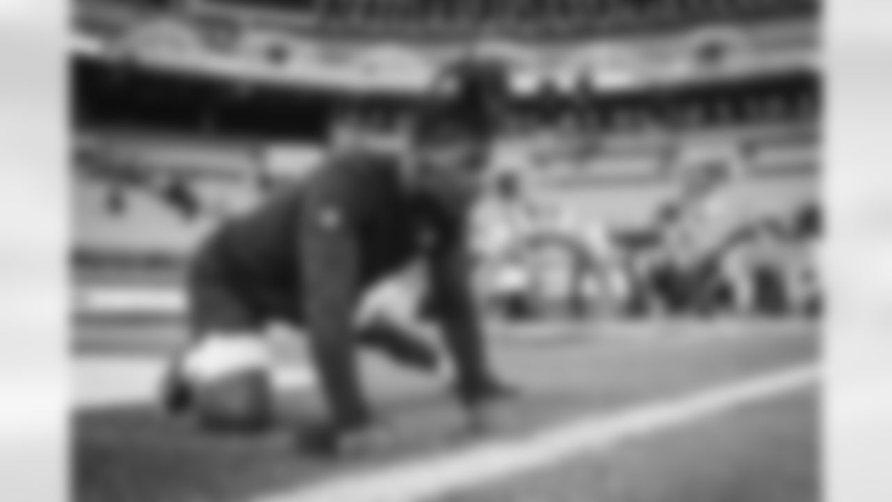 Running Back D'Ernest Johnson (30) before a NFL football game between the Pittsburgh Steelers and Cleveland Browns on September 22, 2022 at FirstEnergy Stadium.