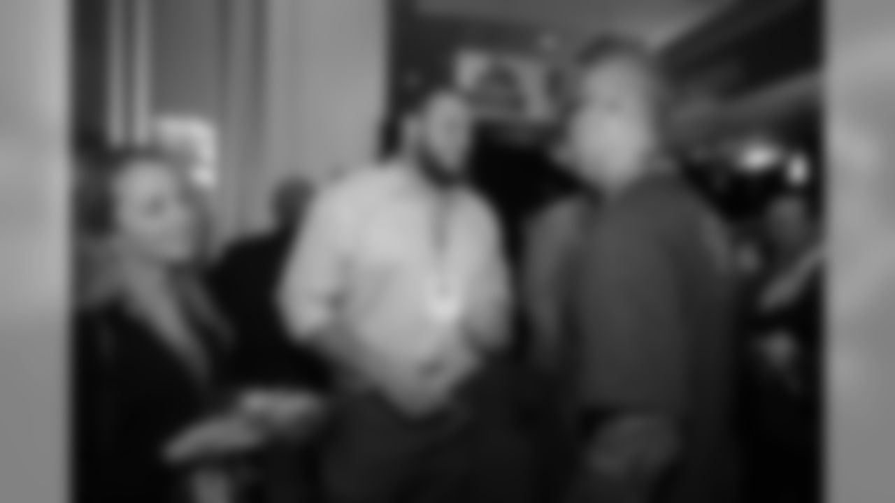 Joel Bitonio chats with other guests at Taste of the Browns.