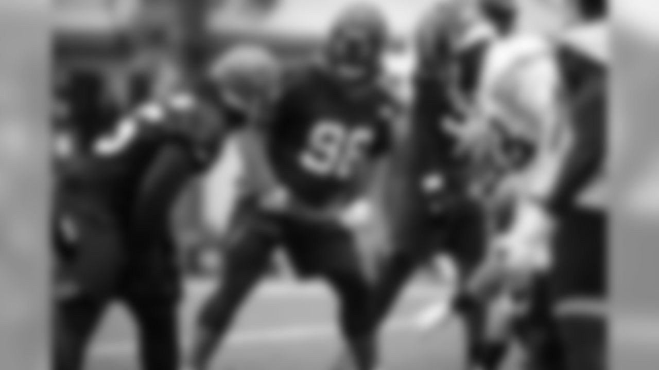 Defensive tackle Sheldon Richardson (98) during the last day of minicamp on June 6, 2019.
