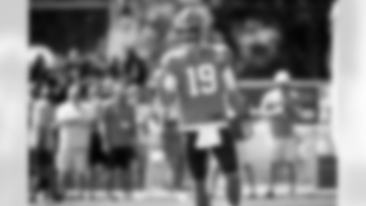 Quarterback Josh Rosen (19) during the thirteenth day of training camp at CrossCountry Mortgage Campus on August 15, 2022.