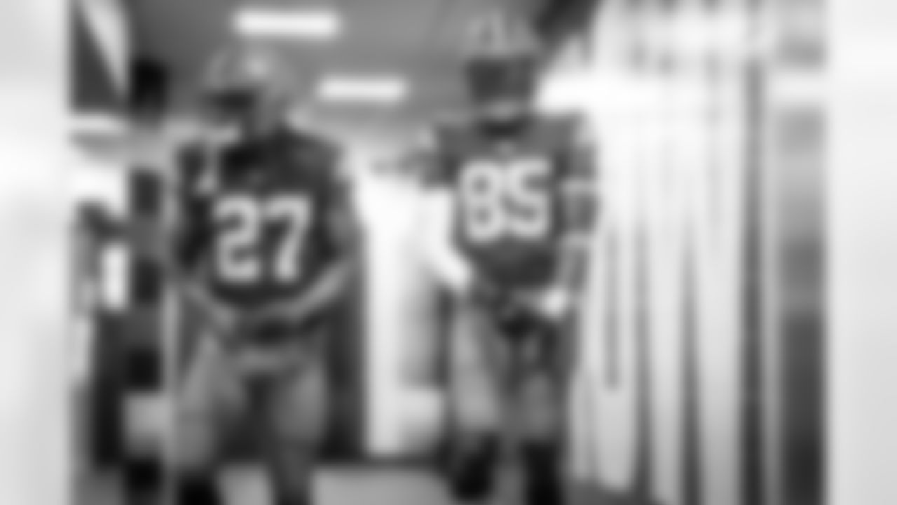 Running Back Kareem Hunt (27) and Tight end David Njoku (85) before a NFL football game between the Las Vegas Raiders and Cleveland Browns on November 1, 2020 at FirstEnergy Stadium. The Browns lost 16-6.