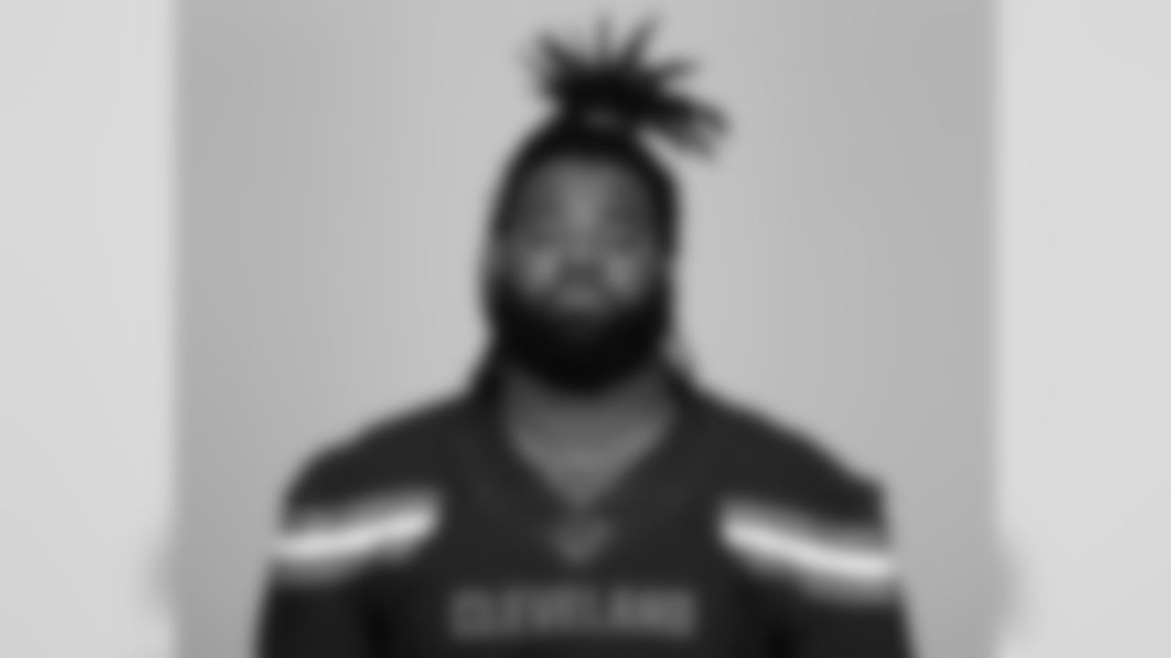 Defensive tackle Sheldon Richardson (98)