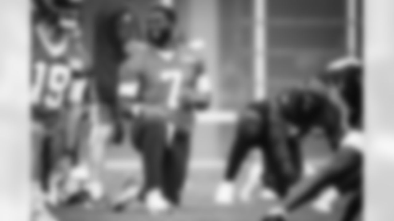 Quarterback Jacoby Brissett (7) during the fifth day of training camp at CrossCountry Mortgage Campus on August 1, 2022.