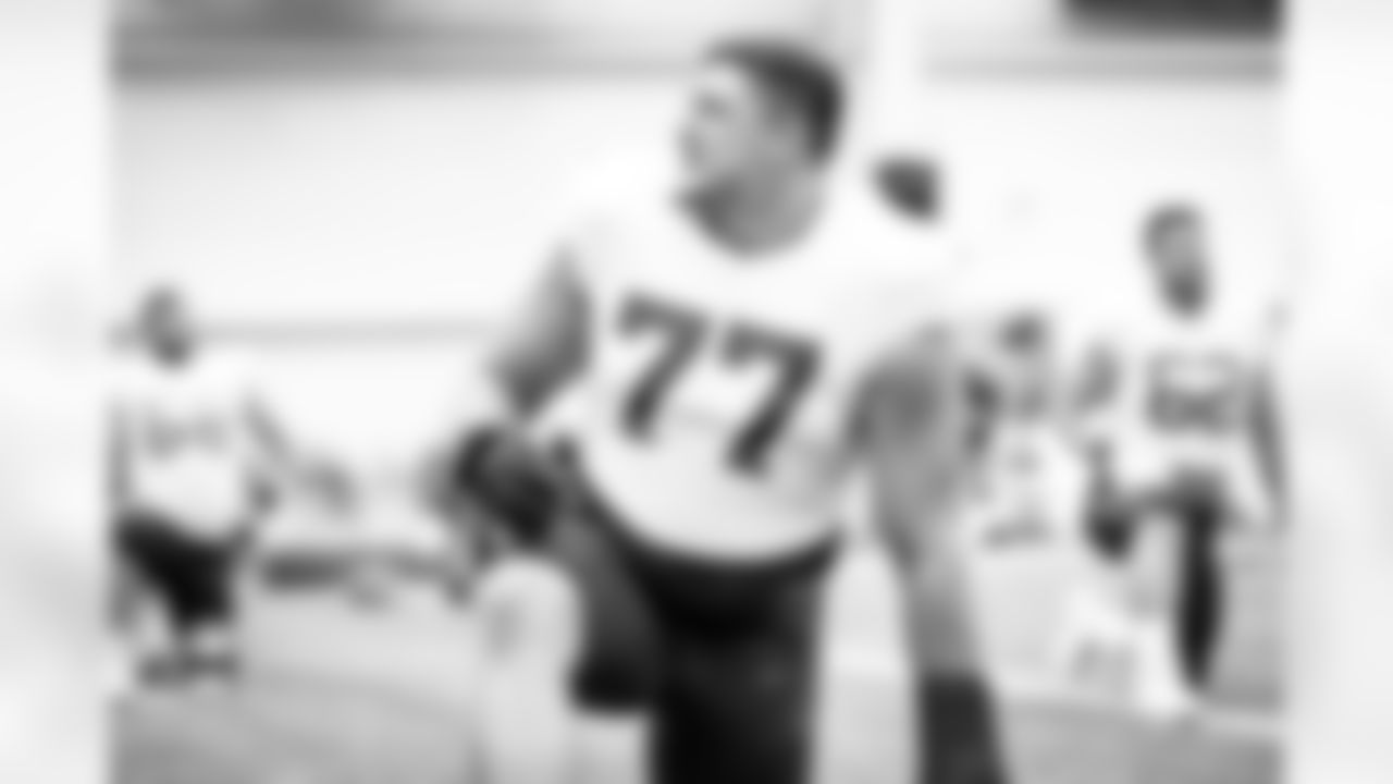 Offensive guard Wyatt Teller (77) during practice on September 22, 2021.