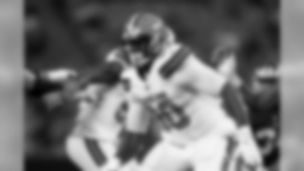 DL Emmanuel Ogbah in action against the Giants.