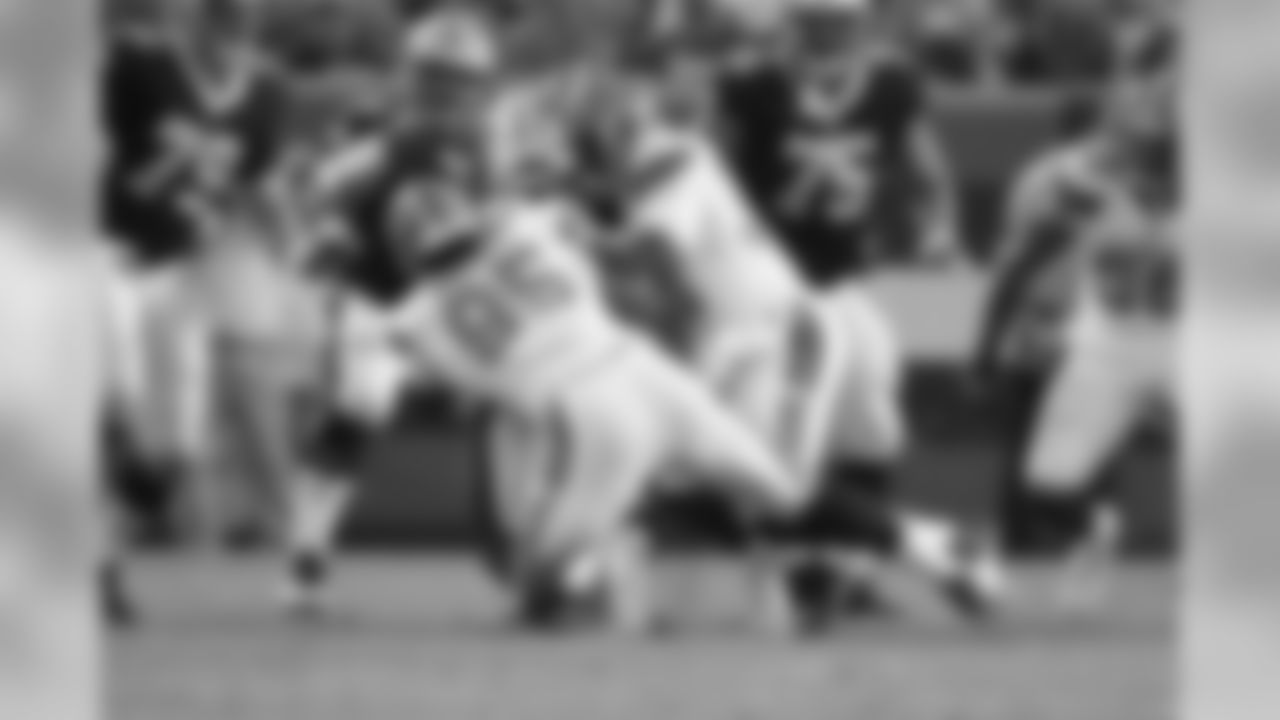 DL Myles Garrett makes a tackle.