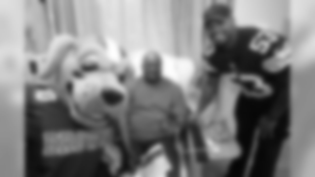 Browns Visit to Seidman Cancer Center
