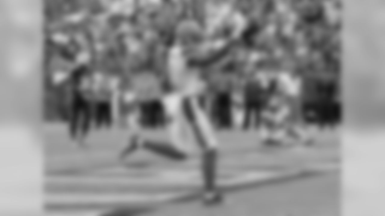 WR Terrelle Pryor Sr. celebrates a touchdown in the second half.