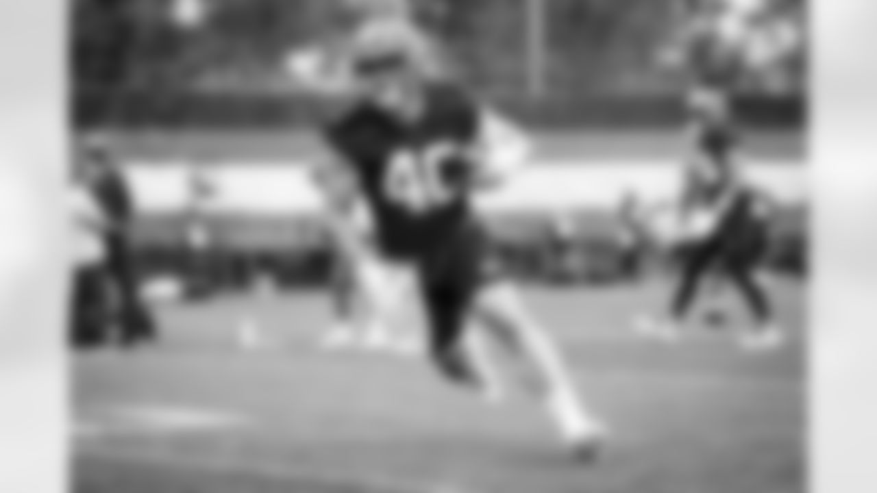 Fullback Johnny Stanton IV (40) during the third day of OTAs at CrossCountry Mortgage Campus on May 26, 2022.